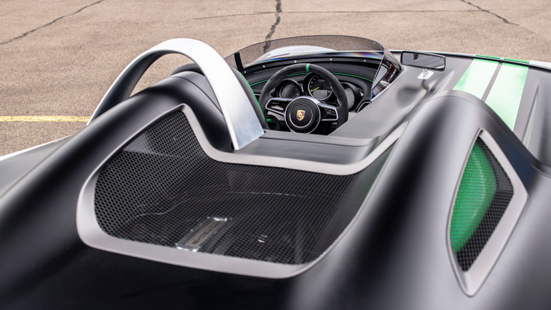 Illustration for article titled Porsche Forgot to Give the Boxster Bergspyder a Roof